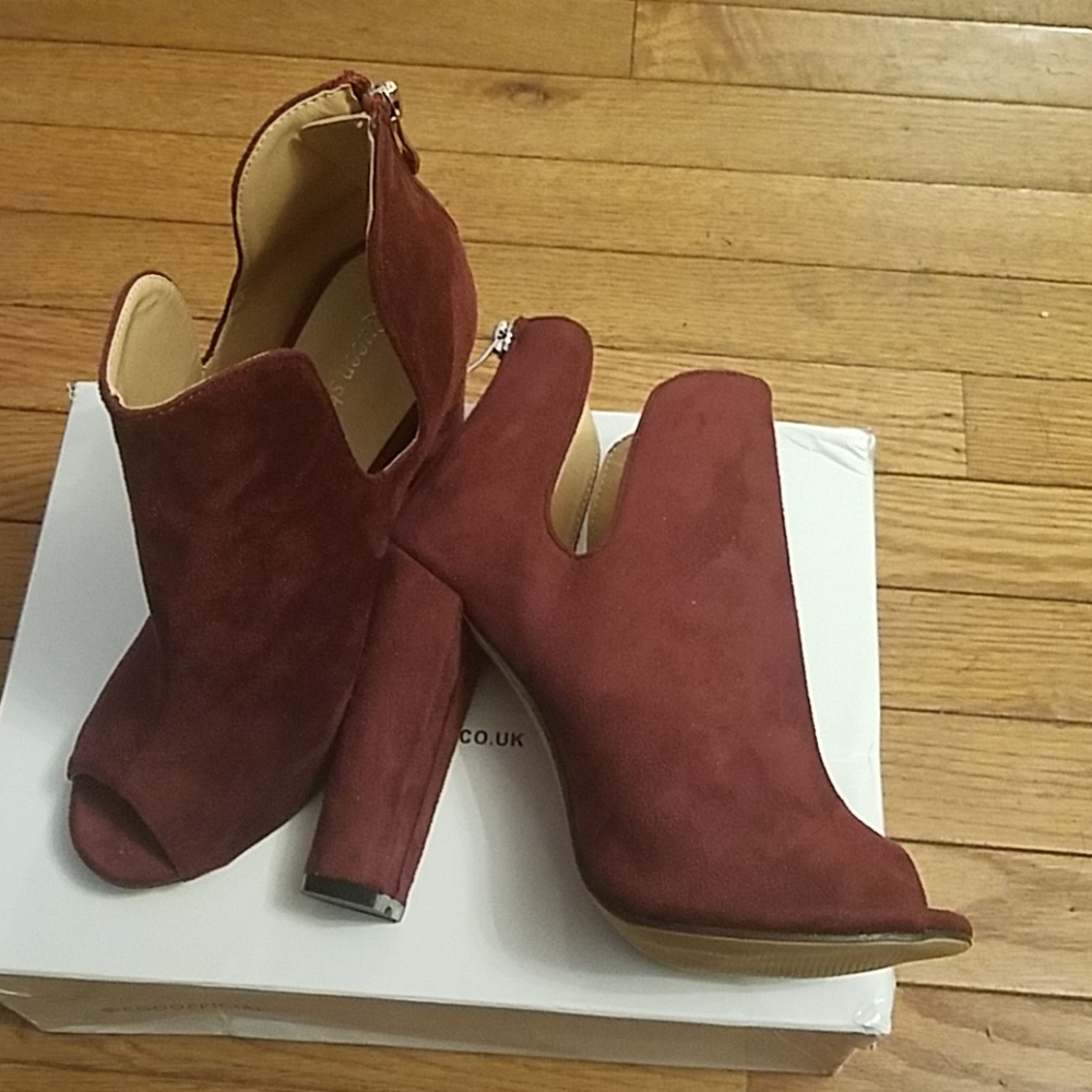 Shoe - Picture 3 of 6